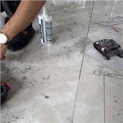Thi Công Bơm Test Màu Ron Phòng Khách Bằng Keo Tebond Epoxy Mã Màu TB04 Tại Yên Phong – Bắc Ninh