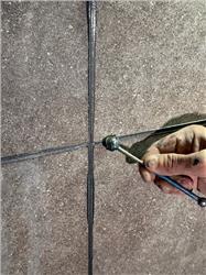 So Sánh Xi Măng Chà Ron Và Keo Chít Mạch Epoxy – Nên Chọn Loại Nào Cho Công Trình Nhà Ở