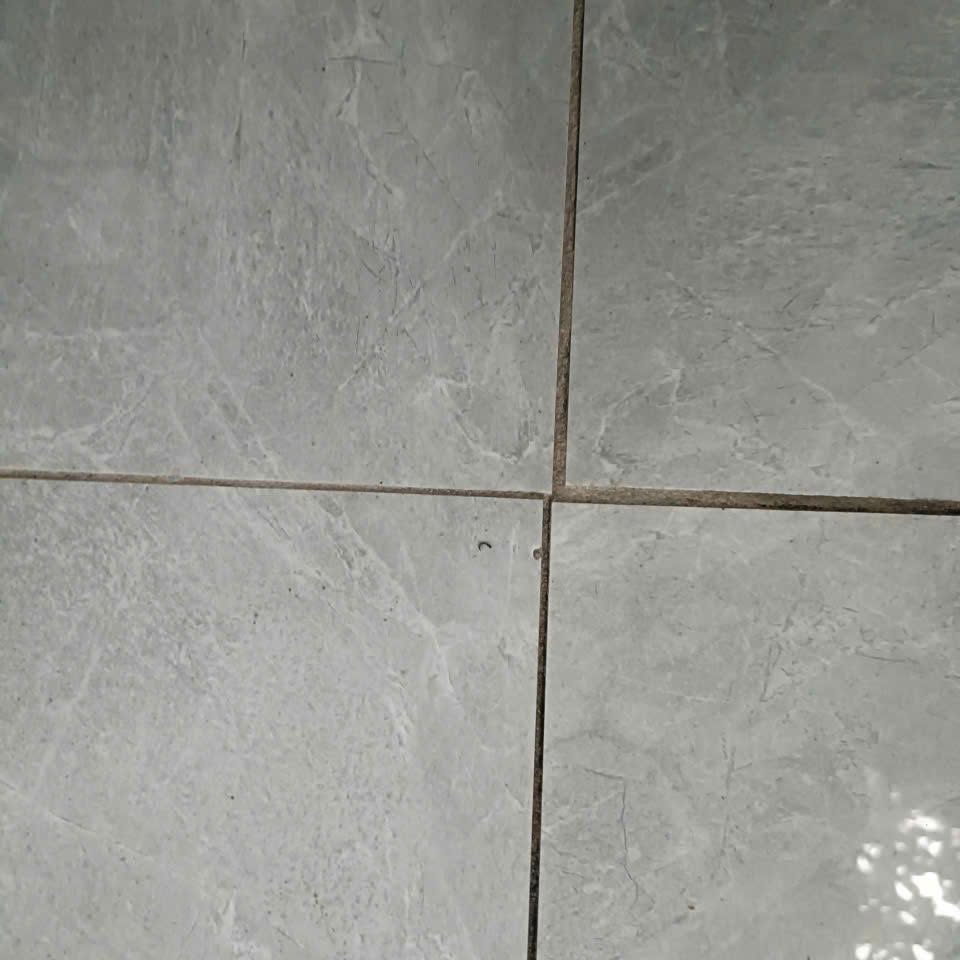 mach-gach-khong-deu-truoc-khi-chit-mach-tebond-epoxy