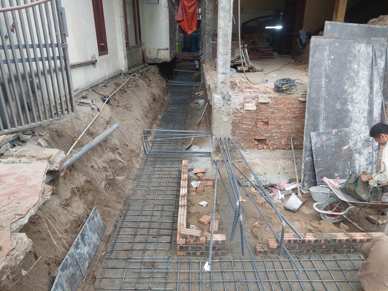 khoan cấy thép dầm móng