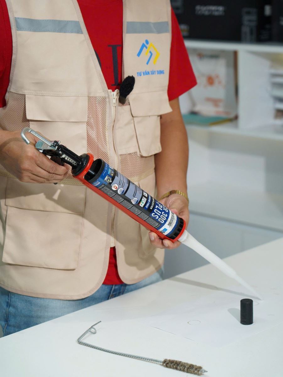keo cấy thép Bossong BCR 300 VPlus Tropical chính hãng