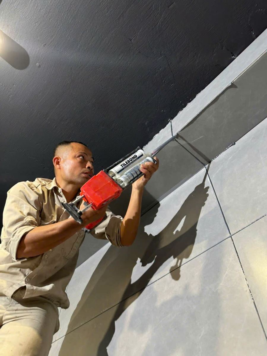 Keo chít mạch Tebond Epoxy TB17 Xám khói sau khi hoàn thiện