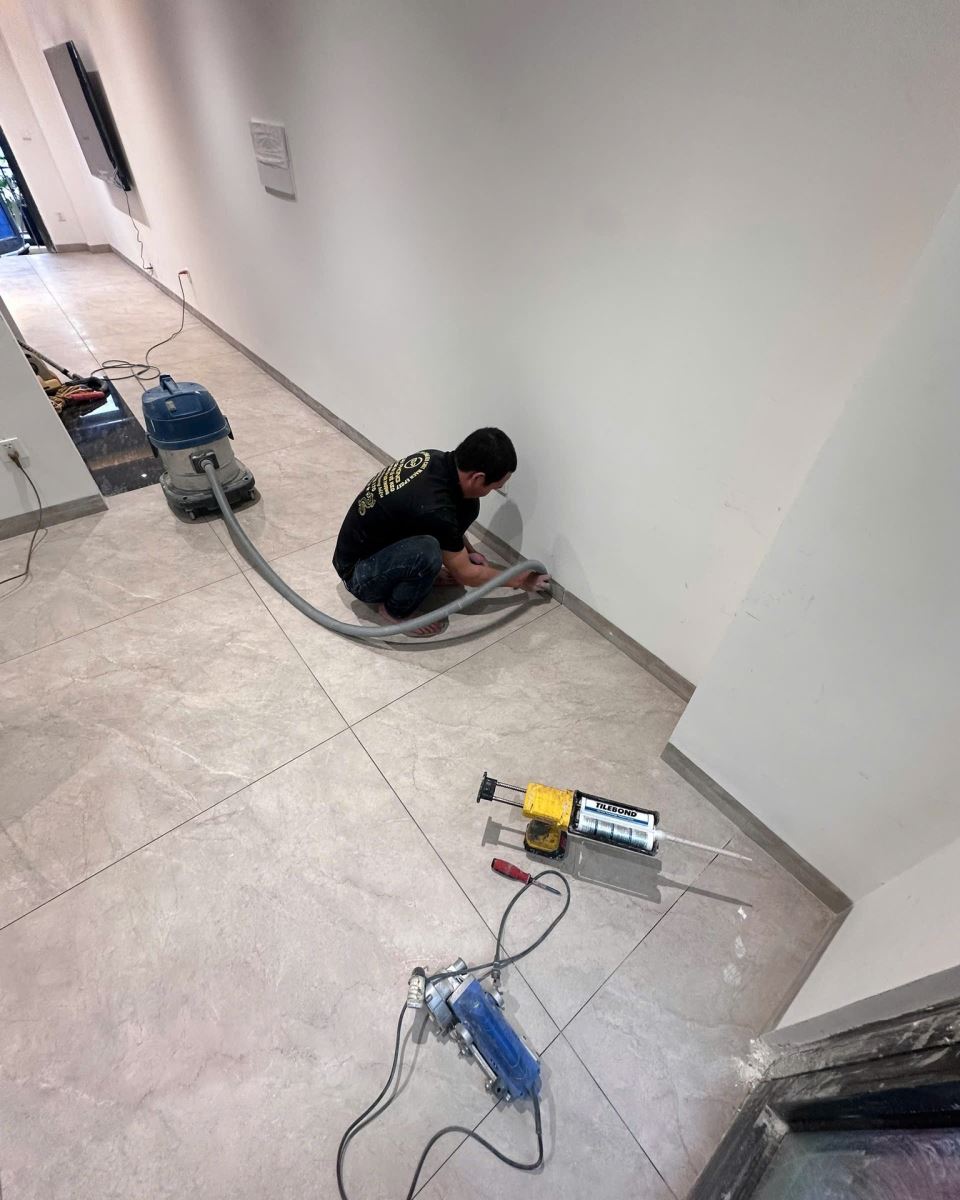 thi công keo chít mạch